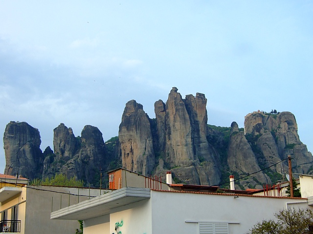 kalabaka04 Die Felsen, auf denen die Klöster errichtet wurden