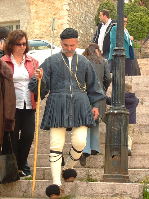 trachten14 Im kessen Röckchen